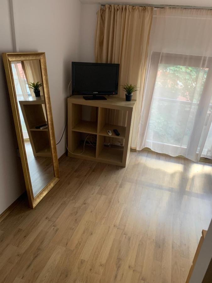 Happy Accomodation Бухарест Экстерьер фото