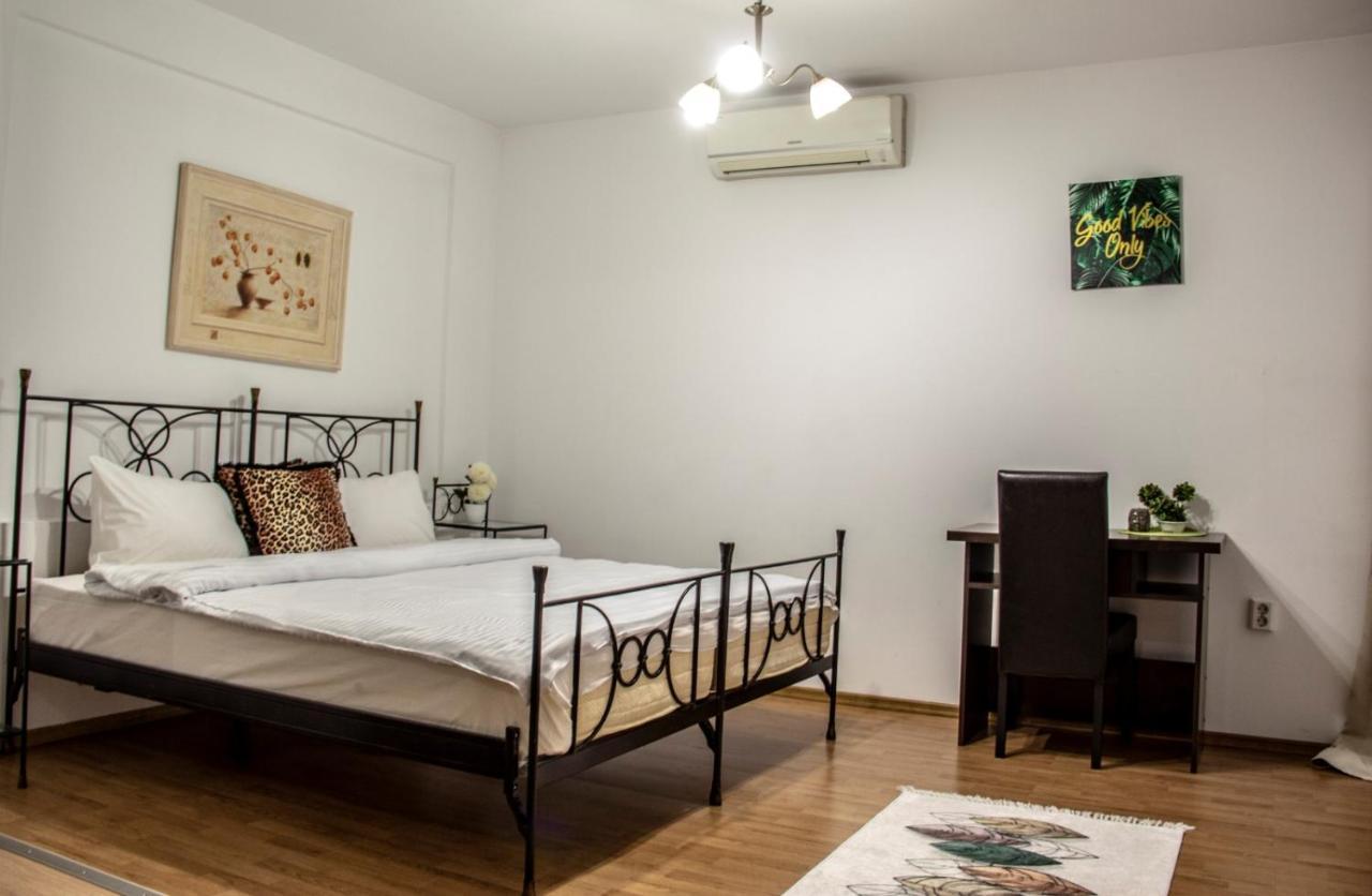Happy Accomodation Бухарест Экстерьер фото