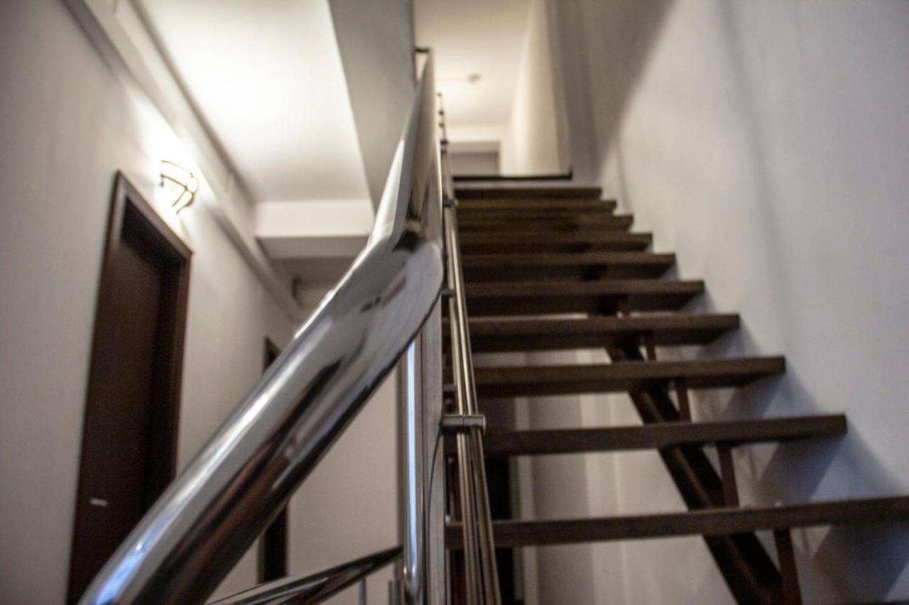 Happy Accomodation Бухарест Экстерьер фото