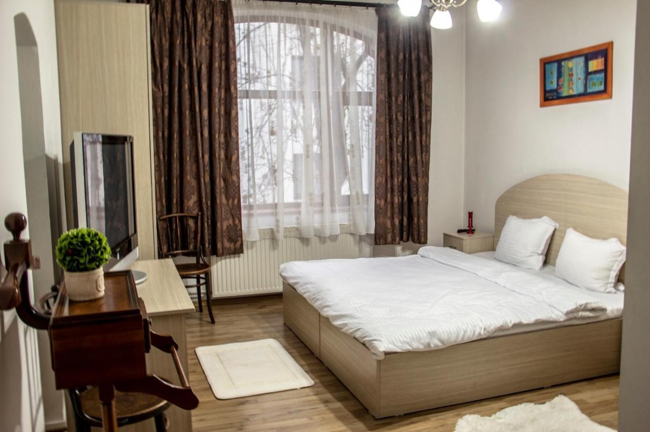 Happy Accomodation Бухарест Экстерьер фото