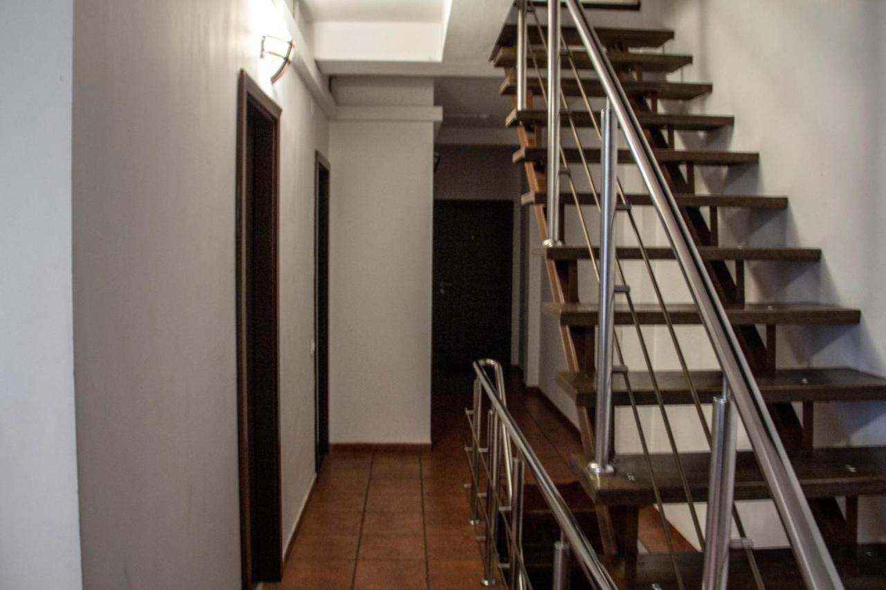 Happy Accomodation Бухарест Экстерьер фото
