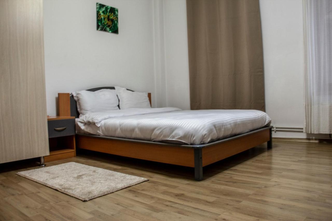 Happy Accomodation Бухарест Экстерьер фото