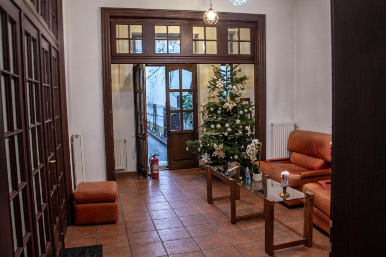 Happy Accomodation Бухарест Экстерьер фото
