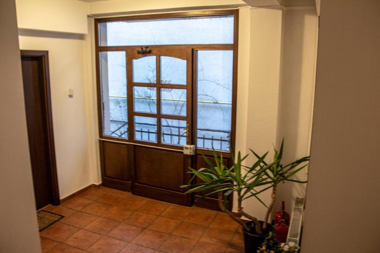 Happy Accomodation Бухарест Экстерьер фото