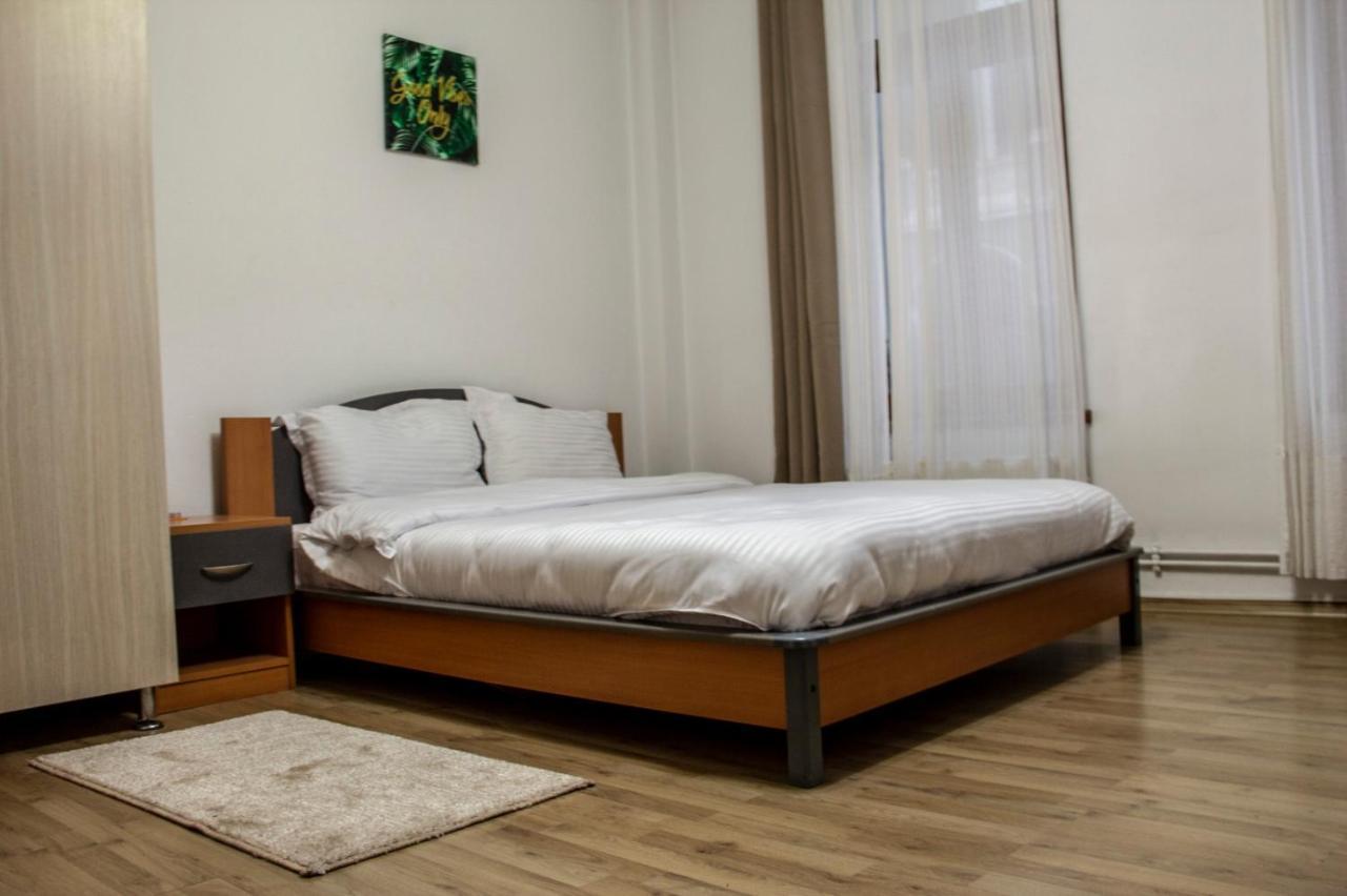 Happy Accomodation Бухарест Экстерьер фото