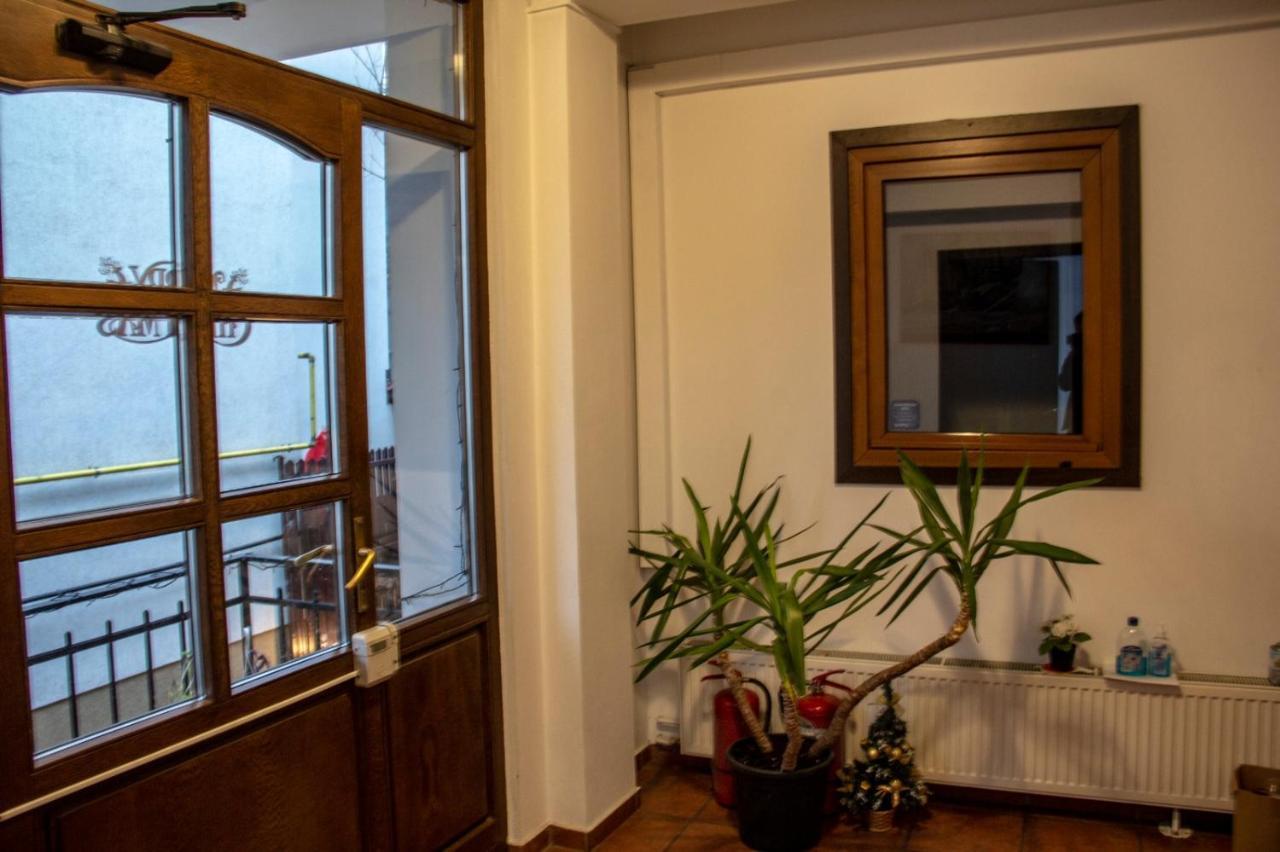 Happy Accomodation Бухарест Экстерьер фото