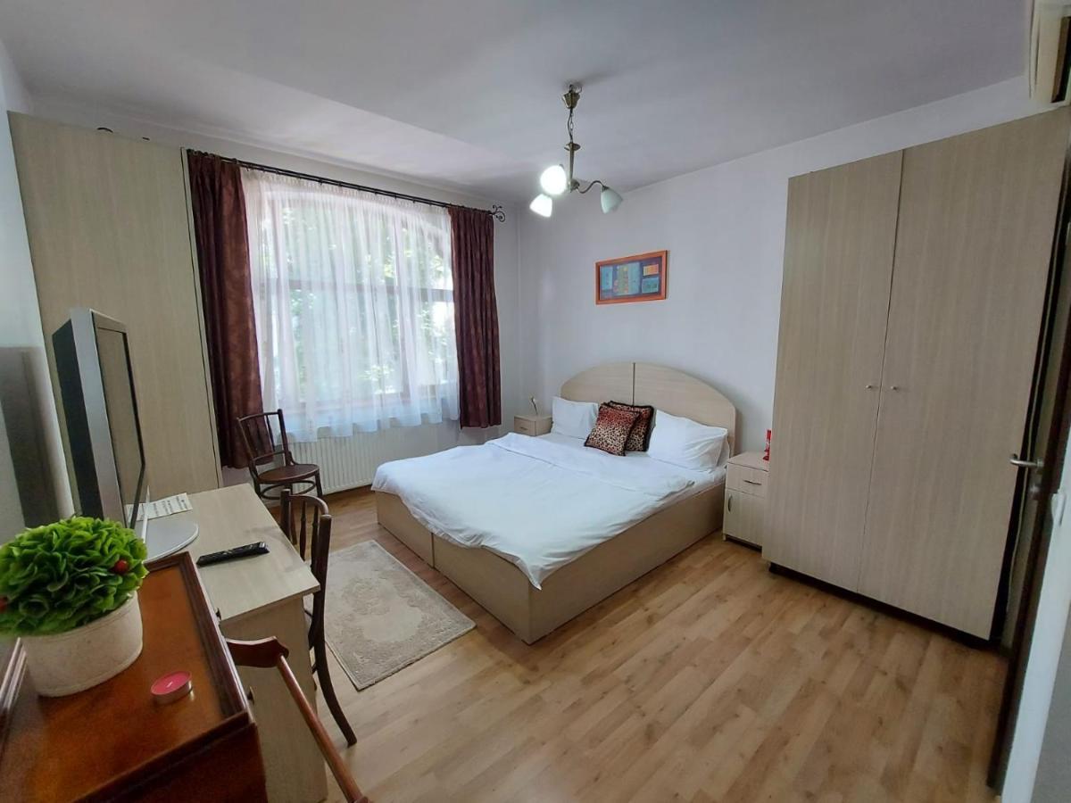 Happy Accomodation Бухарест Экстерьер фото