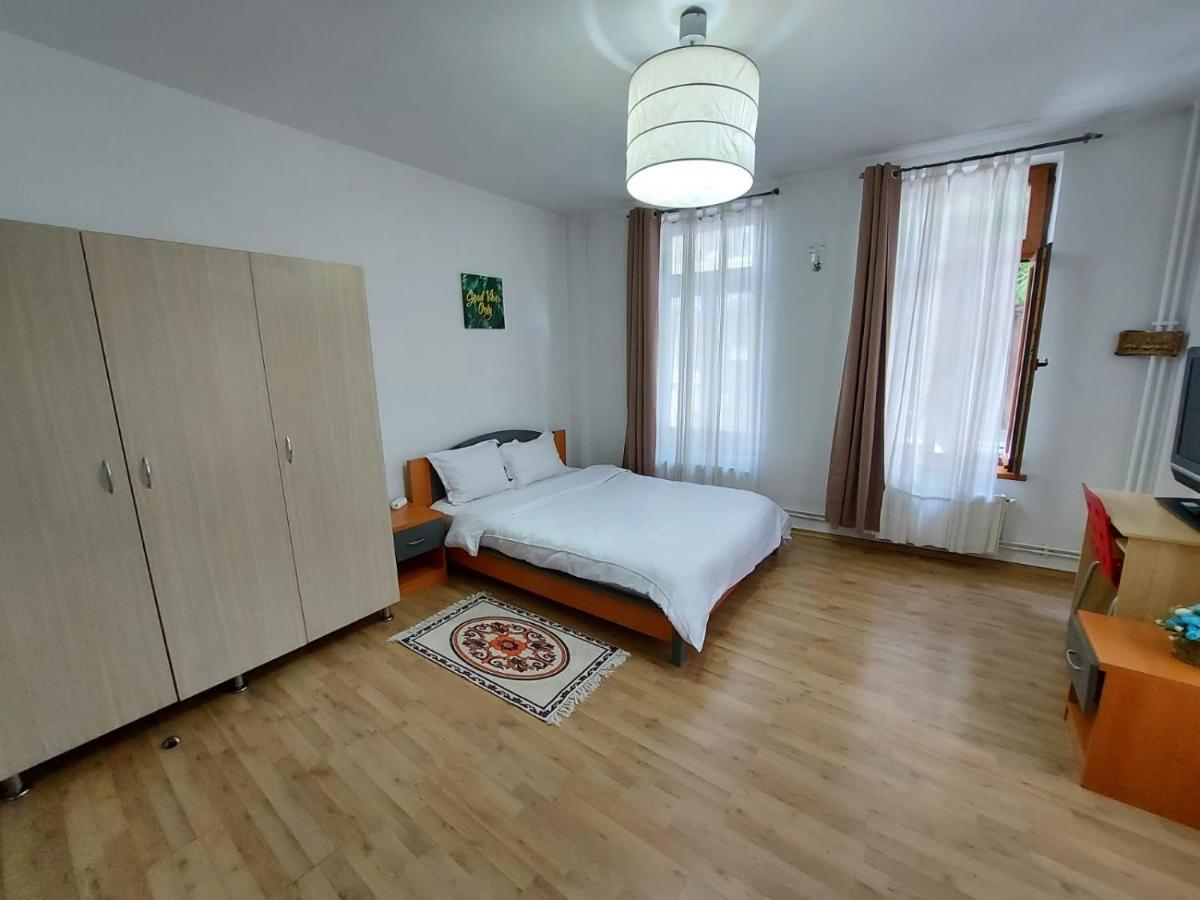 Happy Accomodation Бухарест Экстерьер фото